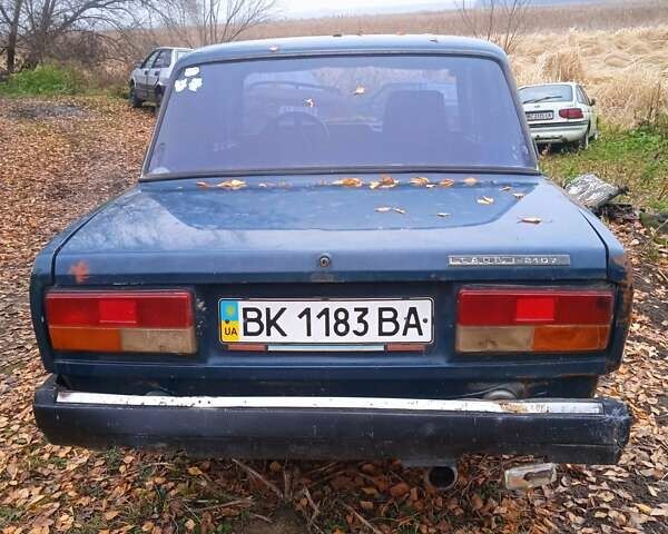Зеленый ВАЗ 2107, объемом двигателя 1.57 л и пробегом 325 тыс. км за 350 $, фото 2 на Automoto.ua