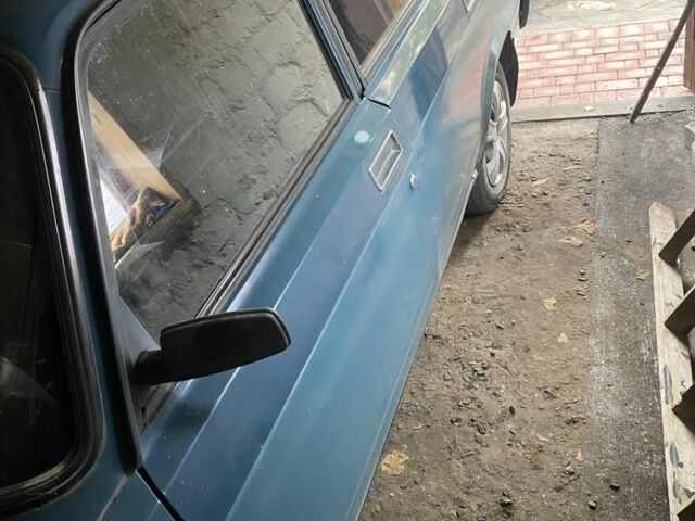 Зеленый ВАЗ 2107, объемом двигателя 1.5 л и пробегом 200 тыс. км за 900 $, фото 3 на Automoto.ua