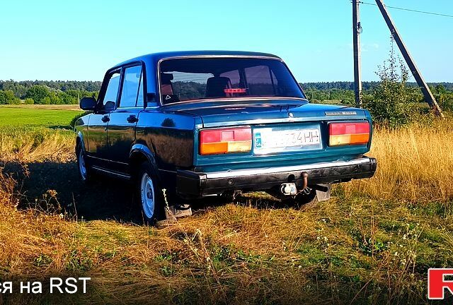 Зеленый ВАЗ 2107, объемом двигателя 1.6 л и пробегом 198 тыс. км за 1100 $, фото 5 на Automoto.ua