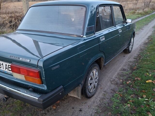 Зеленый ВАЗ 2107, объемом двигателя 1.6 л и пробегом 200 тыс. км за 831 $, фото 4 на Automoto.ua