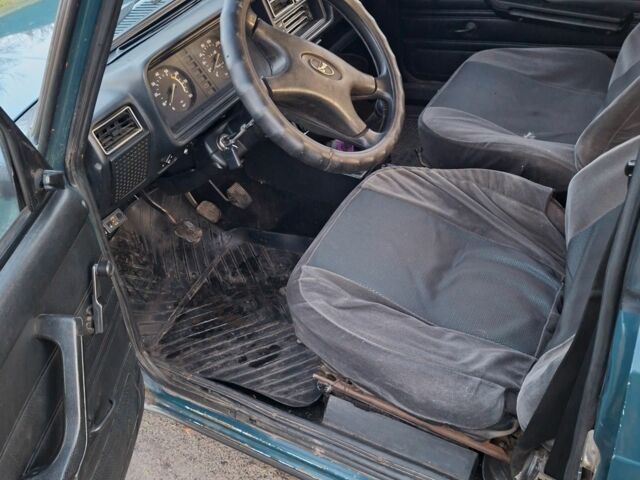 Зеленый ВАЗ 2107, объемом двигателя 1.6 л и пробегом 200 тыс. км за 831 $, фото 8 на Automoto.ua