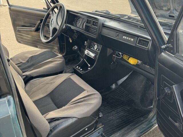 Зеленый ВАЗ 2107, объемом двигателя 1.6 л и пробегом 187 тыс. км за 1250 $, фото 11 на Automoto.ua