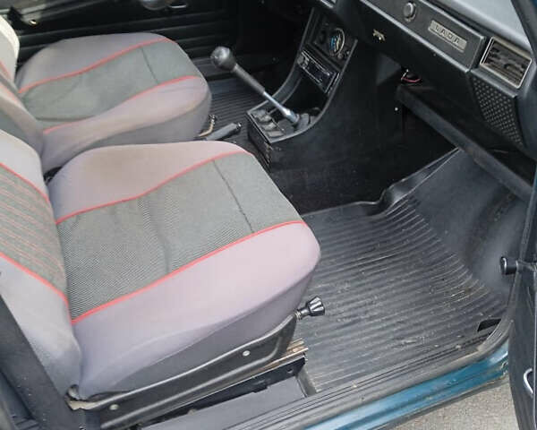 Зеленый ВАЗ 2107, объемом двигателя 1.6 л и пробегом 80 тыс. км за 1900 $, фото 12 на Automoto.ua