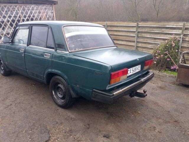 Зелений ВАЗ 2107, об'ємом двигуна 1.6 л та пробігом 150 тис. км за 757 $, фото 4 на Automoto.ua