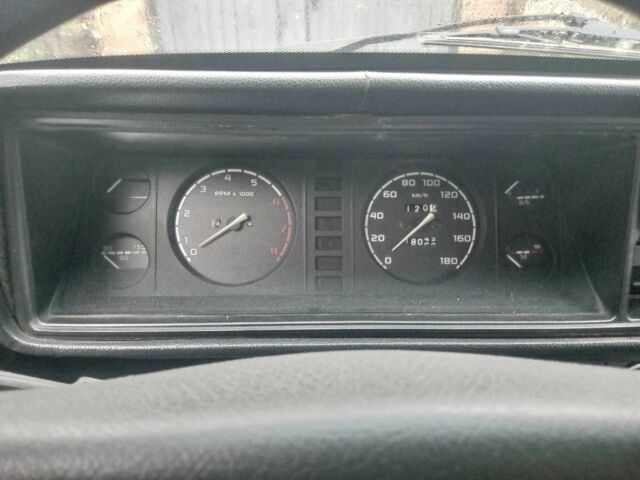 Зеленый ВАЗ 2107, объемом двигателя 1.5 л и пробегом 18 тыс. км за 700 $, фото 3 на Automoto.ua