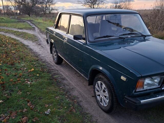 Зеленый ВАЗ 2107, объемом двигателя 1.6 л и пробегом 200 тыс. км за 831 $, фото 2 на Automoto.ua