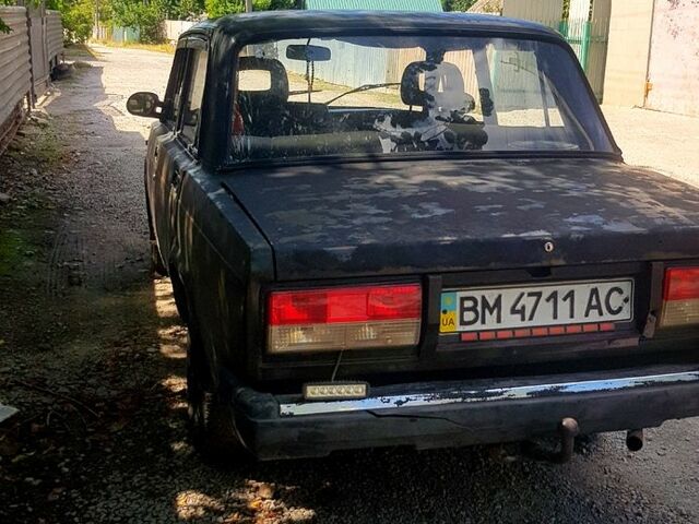 Зеленый ВАЗ 2107, объемом двигателя 1.5 л и пробегом 200 тыс. км за 500 $, фото 2 на Automoto.ua
