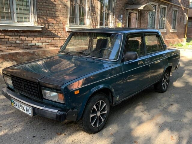 ВАЗ 2107 2003 в Кривом Роге на Automoto.ua Зеленый ВАЗ 2107, объемом двигателя 1 л и пробегом 777 тыс. км за 894 $, фото 1 на Automoto.ua