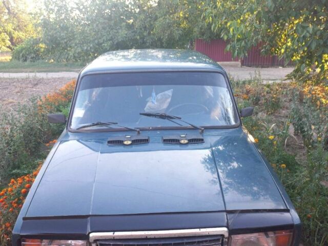 Зелений ВАЗ 2107, об'ємом двигуна 1.6 л та пробігом 200 тис. км за 2100 $, фото 1 на Automoto.ua