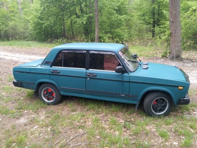 Зеленый ВАЗ 2107, объемом двигателя 1 л и пробегом 1 тыс. км за 1200 $, фото 1 на Automoto.ua