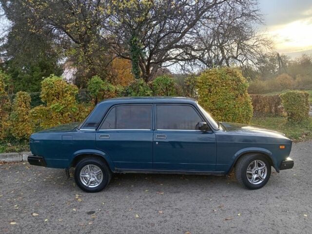 Зеленый ВАЗ 2107, объемом двигателя 1.5 л и пробегом 135 тыс. км за 1100 $, фото 3 на Automoto.ua