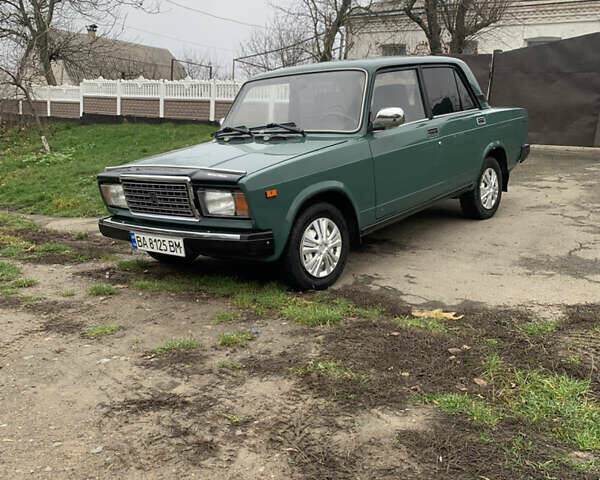 Зеленый ВАЗ 2107, объемом двигателя 1.45 л и пробегом 145 тыс. км за 1500 $, фото 1 на Automoto.ua