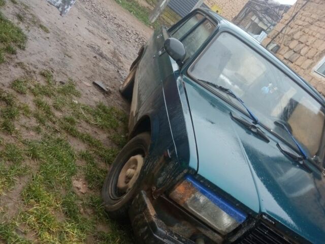 Зеленый ВАЗ 2107, объемом двигателя 3 л и пробегом 567 тыс. км за 309 $, фото 1 на Automoto.ua
