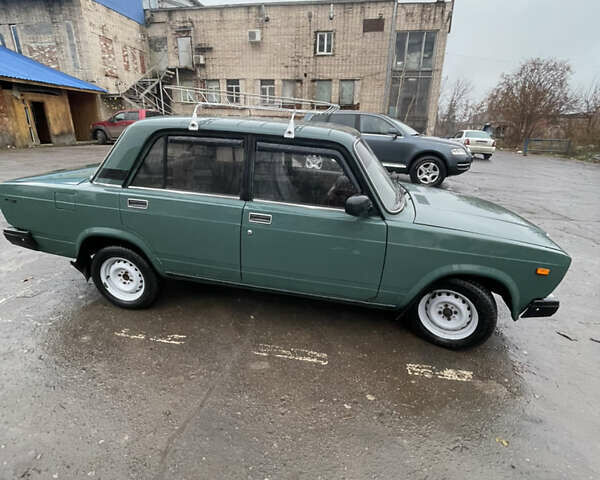 Зеленый ВАЗ 2107, объемом двигателя 1.45 л и пробегом 105 тыс. км за 1250 $, фото 3 на Automoto.ua