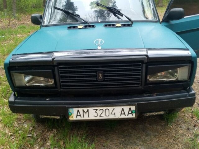 Зеленый ВАЗ 2107, объемом двигателя 1 л и пробегом 1 тыс. км за 1200 $, фото 2 на Automoto.ua