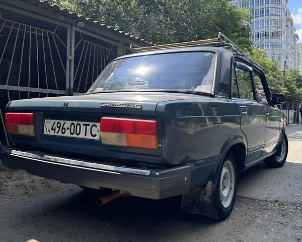 Зеленый ВАЗ 2107, объемом двигателя 1.45 л и пробегом 75 тыс. км за 1500 $, фото 4 на Automoto.ua