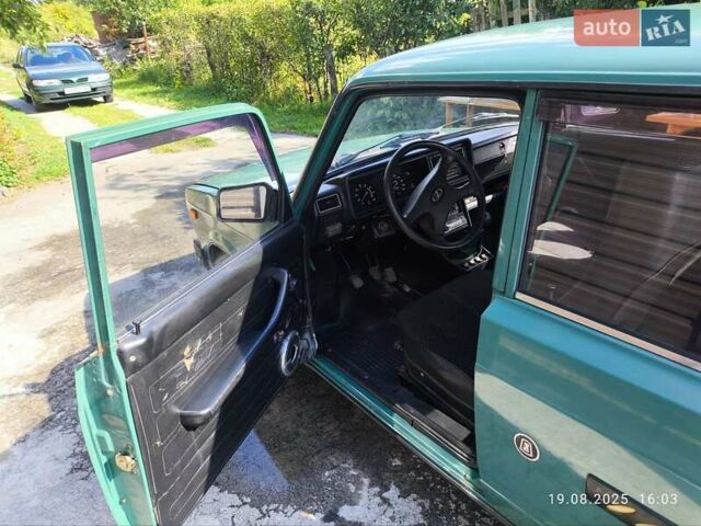 Зеленый ВАЗ 2107, объемом двигателя 1.5 л и пробегом 299 тыс. км за 1200 $, фото 4 на Automoto.ua