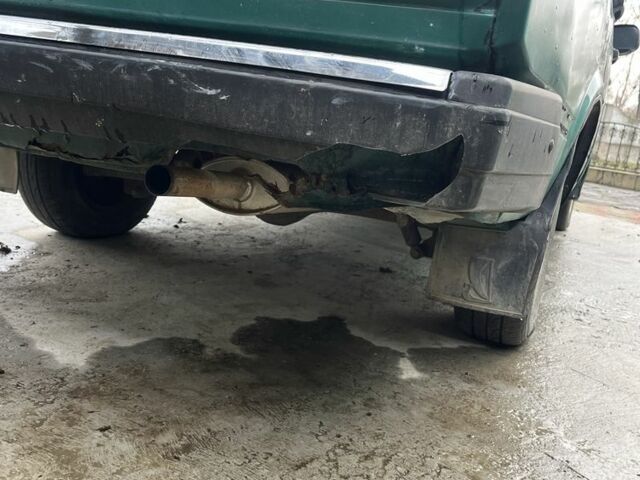 Зеленый ВАЗ 2107, объемом двигателя 1.5 л и пробегом 70 тыс. км за 600 $, фото 4 на Automoto.ua