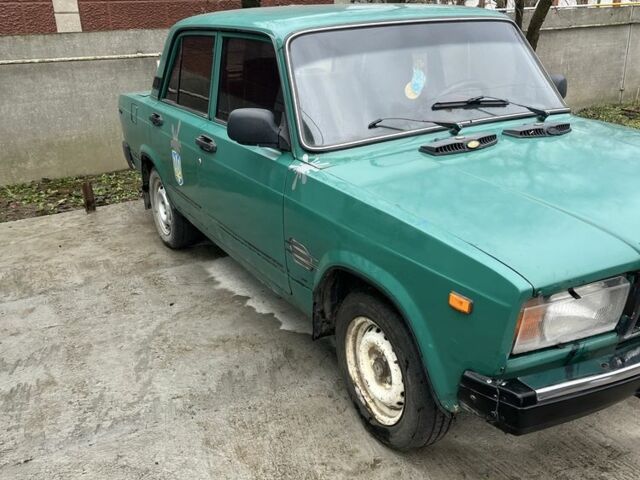 Зеленый ВАЗ 2107, объемом двигателя 1.5 л и пробегом 70 тыс. км за 600 $, фото 2 на Automoto.ua