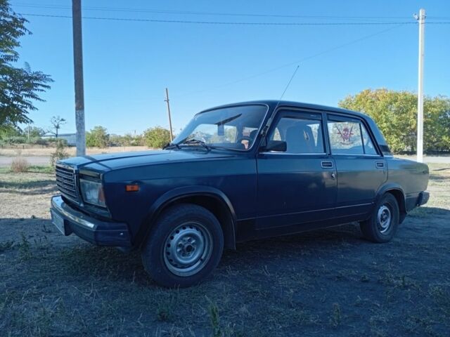 Зеленый ВАЗ 2107, объемом двигателя 1.6 л и пробегом 1 тыс. км за 1000 $, фото 1 на Automoto.ua