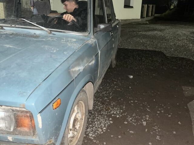 Зеленый ВАЗ 2107, объемом двигателя 1.5 л и пробегом 1000 тыс. км за 405 $, фото 4 на Automoto.ua