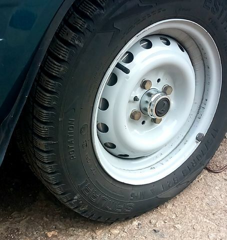 Зеленый ВАЗ 2107, объемом двигателя 1.5 л и пробегом 106 тыс. км за 1450 $, фото 5 на Automoto.ua