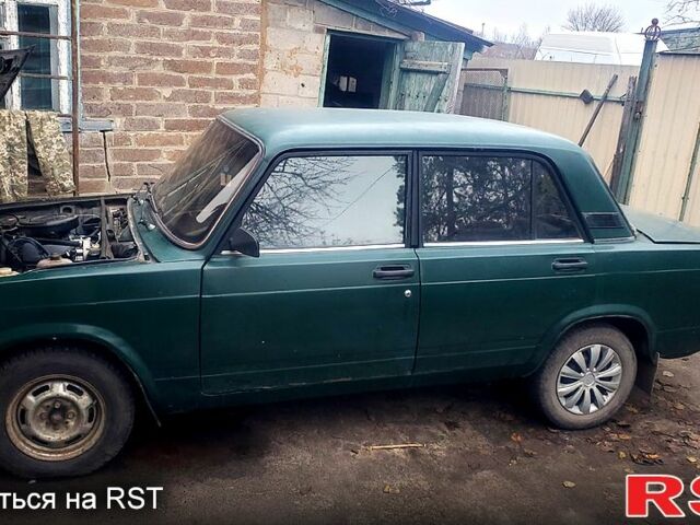 Зеленый ВАЗ 2107, объемом двигателя 1.5 л и пробегом 40 тыс. км за 950 $, фото 1 на Automoto.ua