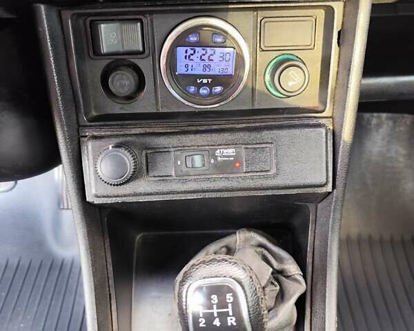 Зеленый ВАЗ 2107, объемом двигателя 1.5 л и пробегом 168 тыс. км за 1500 $, фото 2 на Automoto.ua