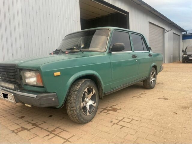 Зеленый ВАЗ 2107, объемом двигателя 1.3 л и пробегом 20 тыс. км за 950 $, фото 2 на Automoto.ua