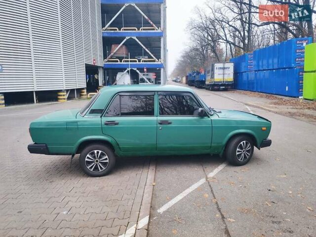 Зеленый ВАЗ 2107, объемом двигателя 1.5 л и пробегом 100 тыс. км за 1200 $, фото 2 на Automoto.ua