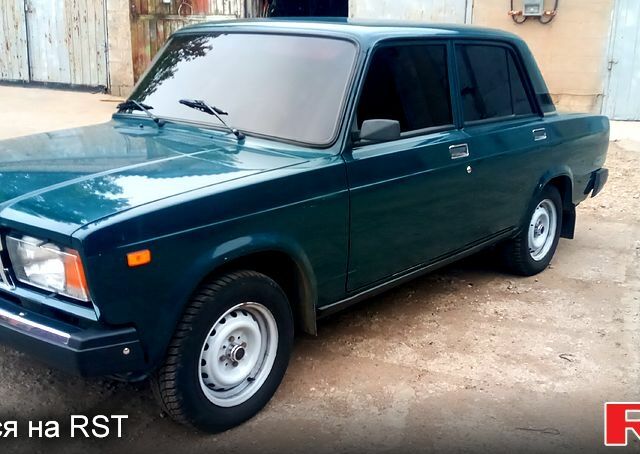 Зеленый ВАЗ 2107, объемом двигателя 1.5 л и пробегом 106 тыс. км за 1450 $, фото 2 на Automoto.ua