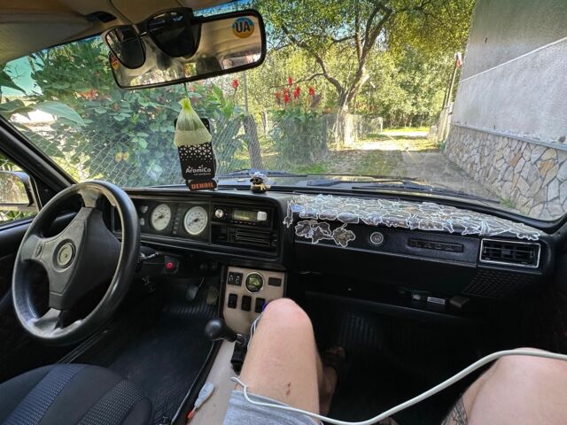 Зеленый ВАЗ 2107, объемом двигателя 1.5 л и пробегом 2 тыс. км за 1300 $, фото 5 на Automoto.ua