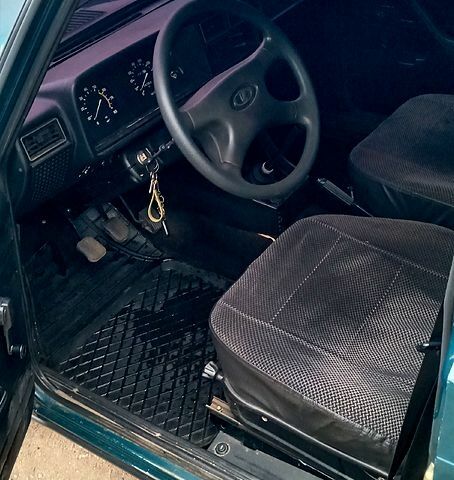 Зеленый ВАЗ 2107, объемом двигателя 1.5 л и пробегом 106 тыс. км за 1450 $, фото 6 на Automoto.ua