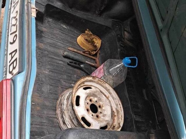 Зеленый ВАЗ 2107, объемом двигателя 1.5 л и пробегом 121 тыс. км за 1050 $, фото 13 на Automoto.ua