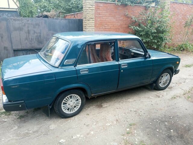Зеленый ВАЗ 2107, объемом двигателя 1.5 л и пробегом 2 тыс. км за 1650 $, фото 4 на Automoto.ua