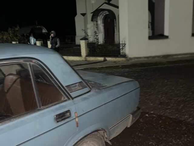 Зеленый ВАЗ 2107, объемом двигателя 1.5 л и пробегом 1000 тыс. км за 405 $, фото 5 на Automoto.ua