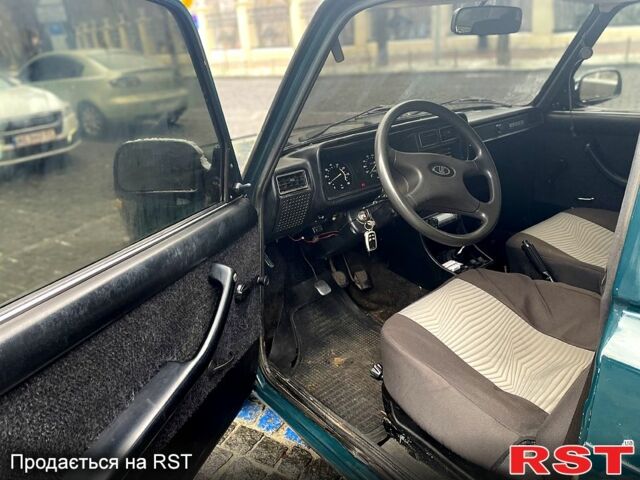 Зеленый ВАЗ 2107, объемом двигателя 1.5 л и пробегом 200 тыс. км за 1599 $, фото 6 на Automoto.ua