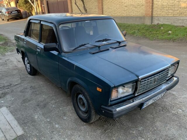 Зеленый ВАЗ 2107, объемом двигателя 1.5 л и пробегом 200 тыс. км за 713 $, фото 3 на Automoto.ua