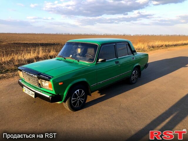 Зеленый ВАЗ 2107, объемом двигателя 15 л и пробегом 85 тыс. км за 999 $, фото 9 на Automoto.ua