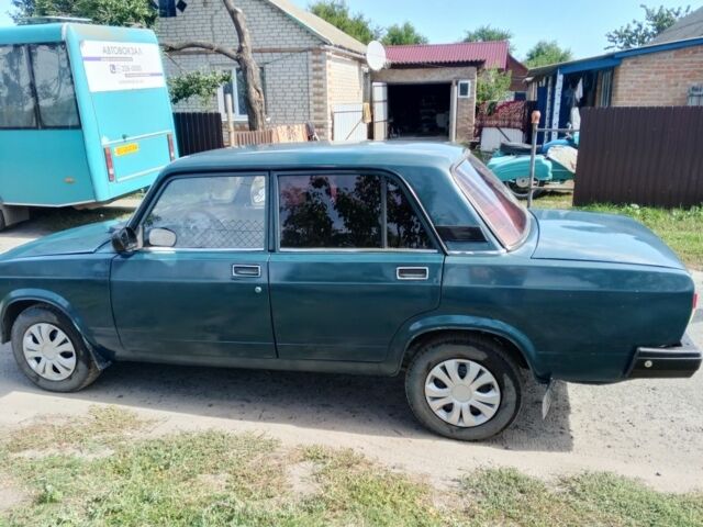 Зелений ВАЗ 2107, об'ємом двигуна 1.5 л та пробігом 100 тис. км за 829 $, фото 2 на Automoto.ua