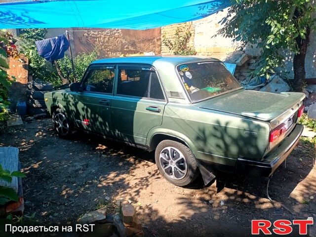 Зеленый ВАЗ 2107, объемом двигателя 1.5 л и пробегом 64 тыс. км за 1400 $, фото 1 на Automoto.ua