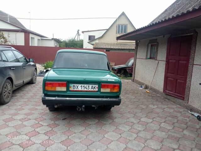 Зеленый ВАЗ 2107, объемом двигателя 1.5 л и пробегом 80 тыс. км за 1200 $, фото 1 на Automoto.ua