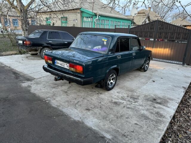 Зеленый ВАЗ 2107, объемом двигателя 1.5 л и пробегом 3 тыс. км за 1100 $, фото 4 на Automoto.ua