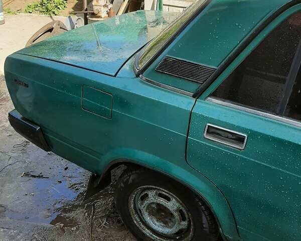 Зеленый ВАЗ 2107, объемом двигателя 1.5 л и пробегом 120 тыс. км за 1100 $, фото 4 на Automoto.ua