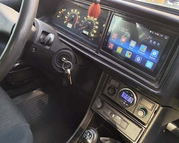 Зеленый ВАЗ 2107, объемом двигателя 1.5 л и пробегом 168 тыс. км за 1500 $, фото 6 на Automoto.ua