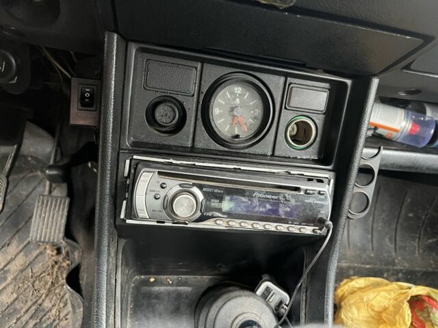 Зеленый ВАЗ 2107, объемом двигателя 1.5 л и пробегом 44 тыс. км за 358 $, фото 7 на Automoto.ua