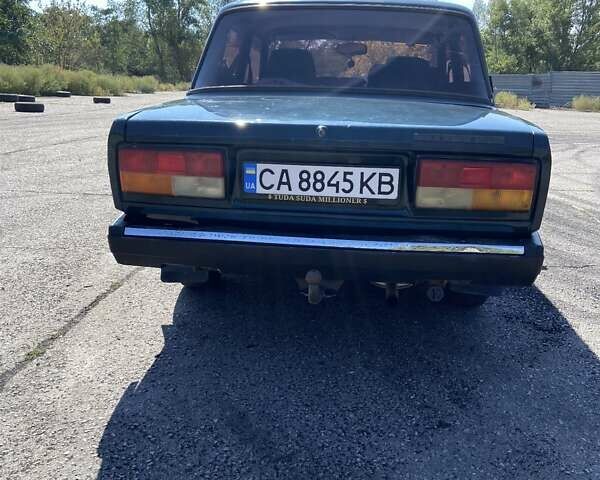 Зеленый ВАЗ 2107, объемом двигателя 1.5 л и пробегом 400 тыс. км за 1000 $, фото 4 на Automoto.ua