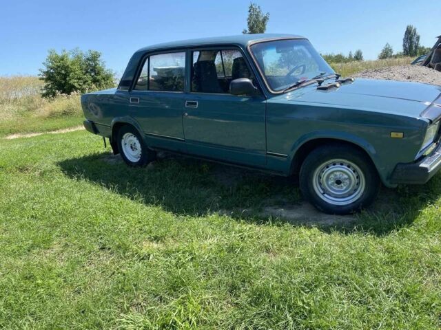 Зеленый ВАЗ 2107, объемом двигателя 1.5 л и пробегом 180 тыс. км за 1350 $, фото 1 на Automoto.ua