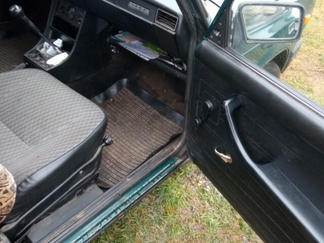 Зеленый ВАЗ 2107, объемом двигателя 1.5 л и пробегом 360 тыс. км за 639 $, фото 6 на Automoto.ua