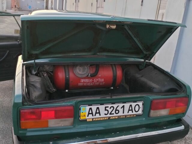 Зелений ВАЗ 2107, об'ємом двигуна 0 л та пробігом 76 тис. км за 2000 $, фото 5 на Automoto.ua